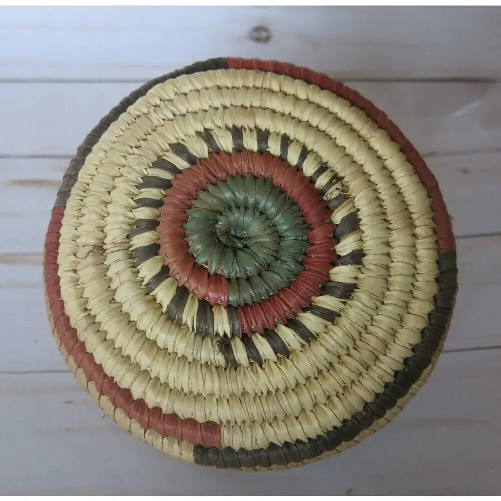 AFRICAN Hand Woven Hanging Basket Grass Tribal Ethnic Lid and Loop Nigeria Tans